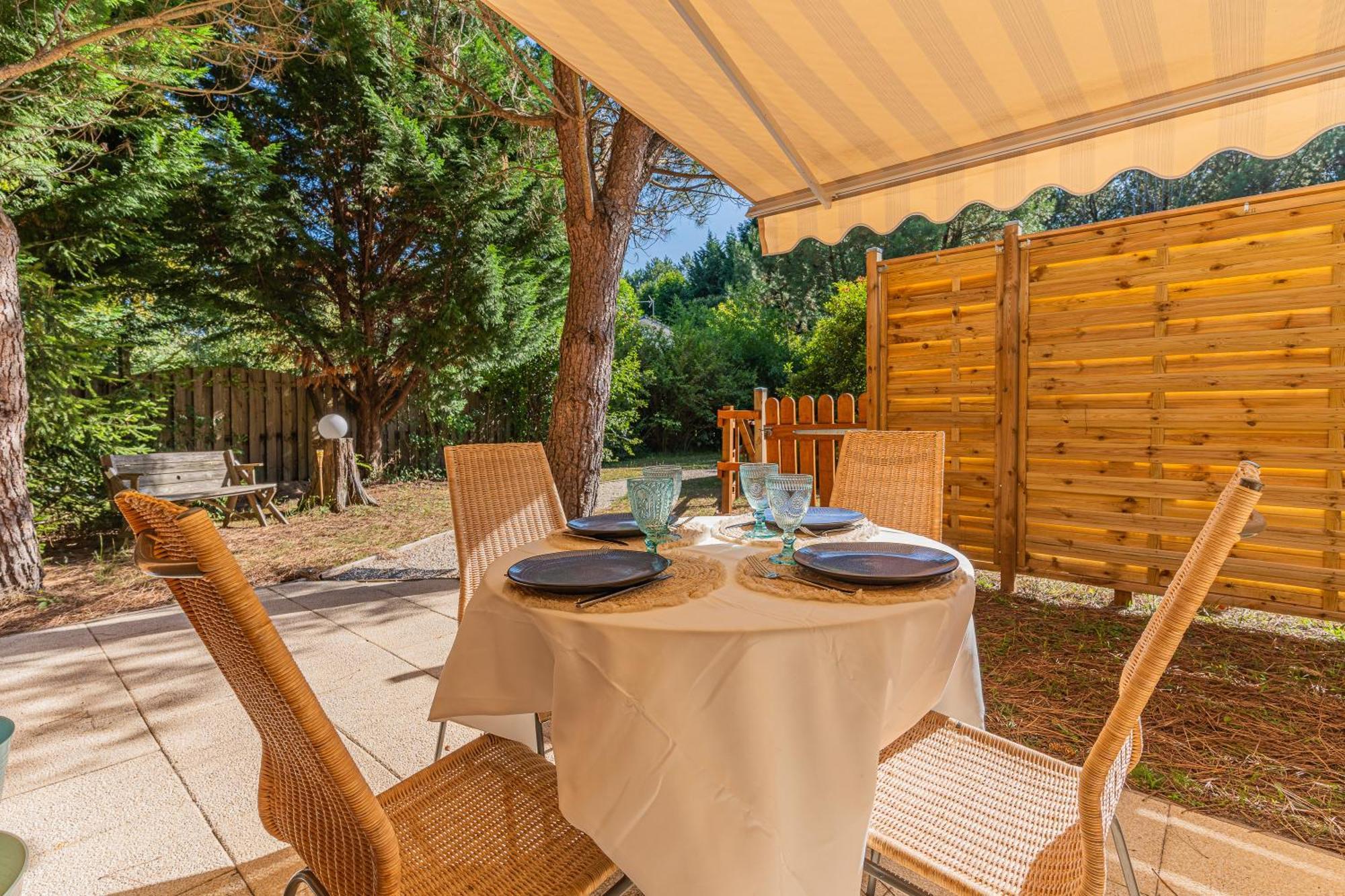 La Maisonnette En Bois Saumos Extérieur photo
